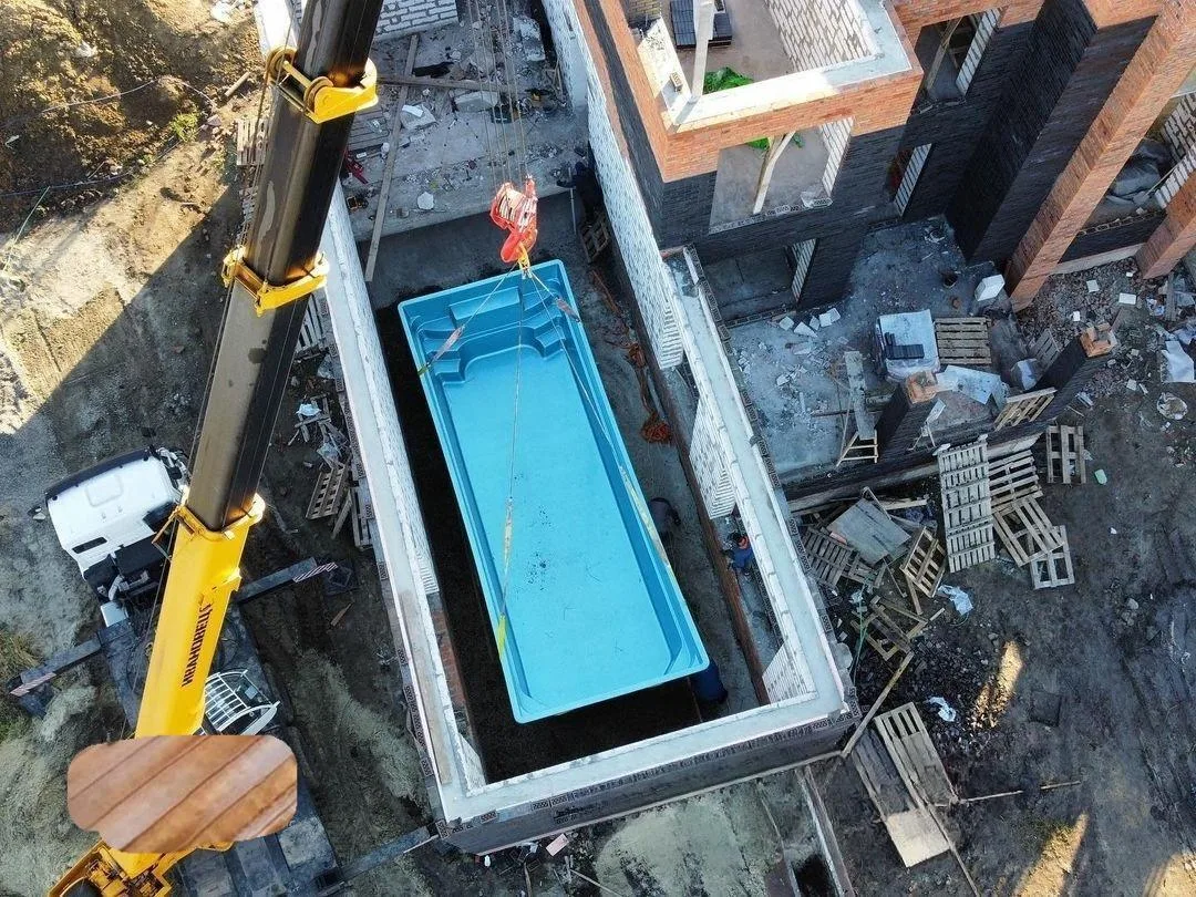 Laguna 9 — зона отдыха у бассейна в Красноярске