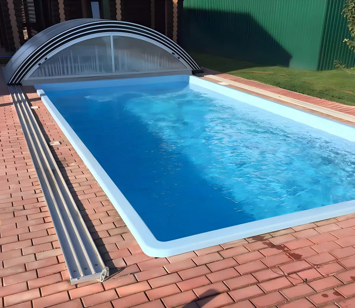 Laguna 7 — вечернее освещение в Красноярске