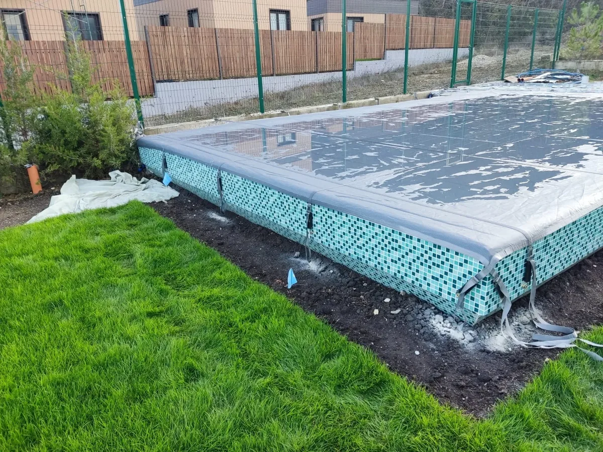 Батутное покрывало на бассейне в Красноярске